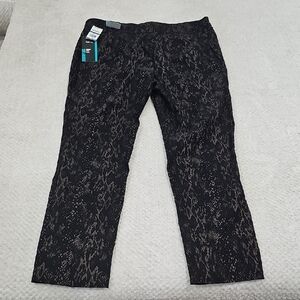 Style & Co Black and Tan Skinny Leg Pants